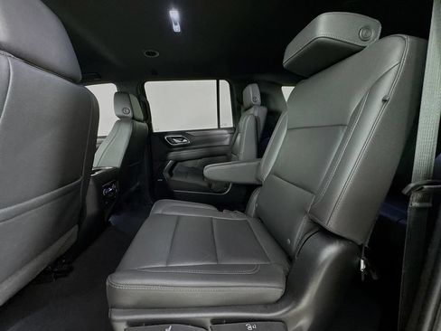 Used 2024 Chevrolet Suburban Z71 AWD/4WD image 30