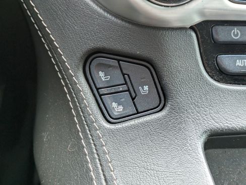 Used 2018 GMC Yukon XL SLT AWD/4WD image 31