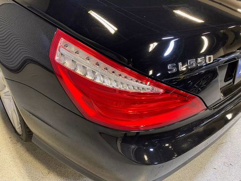 Used 2013 Mercedes-Benz SL 550 w/ Premium Pkg image 14