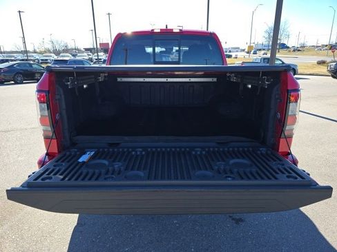 Used 2022 Nissan Frontier SV image 16