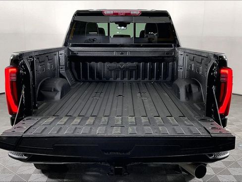 Used 2025 GMC Sierra 2500 Denali Ultimate image 39