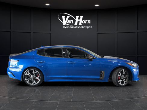 Used 2018 Kia Stinger GT2 AWD/4WD image 8