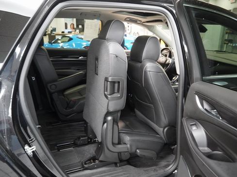 Used 2019 Buick Enclave Avenir w/ Avenir Technology Package image 28