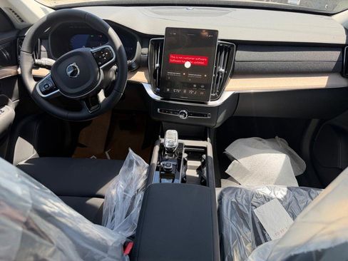 New 2026 Volvo XC90 T8 Plus w/ Protection Package AWD/4WD image 6