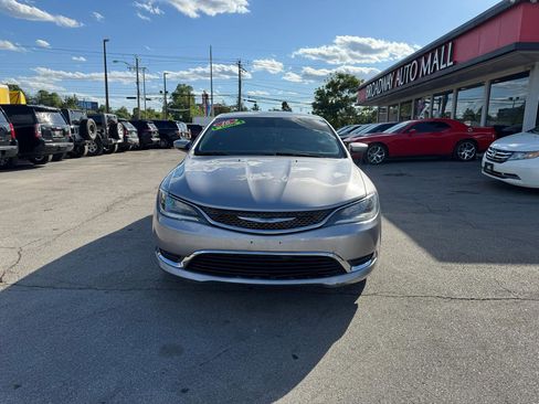 Used 2016 Chrysler 200 Limited w/ Convenience Group FWD image 8