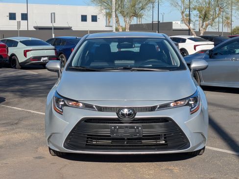 Used 2025 Toyota Corolla LE image 8