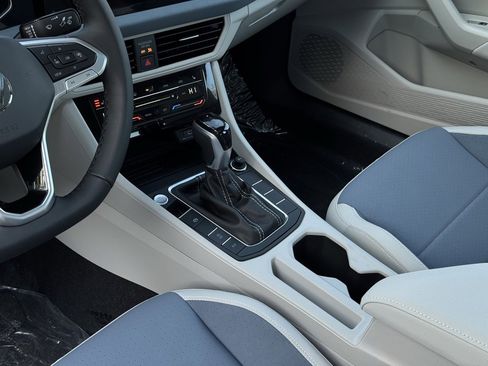 New 2025 Volkswagen Jetta SE image 18