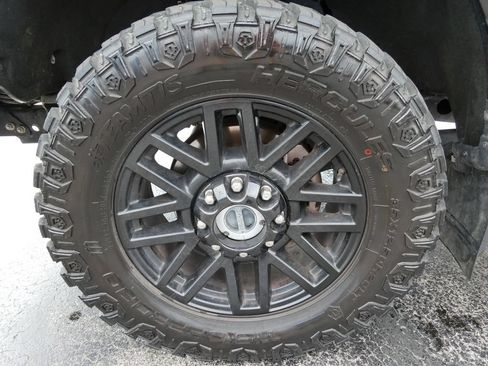 Used 2022 Ford F250 Lariat w/ Black Appearance Package AWD/4WD image 10