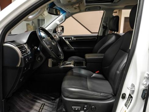 Used 2014 Lexus GX 460 AWD/4WD image 3