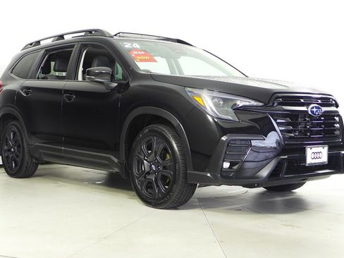 Used 2024 Subaru Ascent Onyx Edition image 4