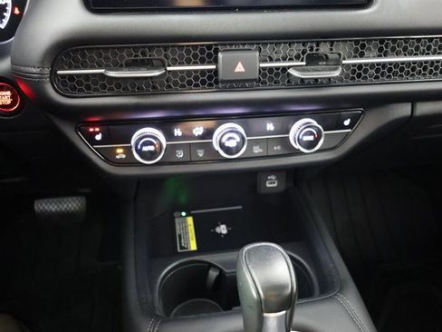 Used 2023 Honda HR-V EX-L image 16
