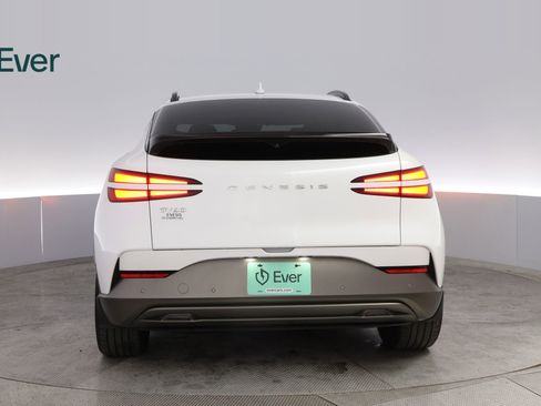 Used 2023 Genesis GV60 Advanced image 15