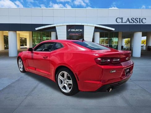 Used 2023 Chevrolet Camaro LT RWD image 7