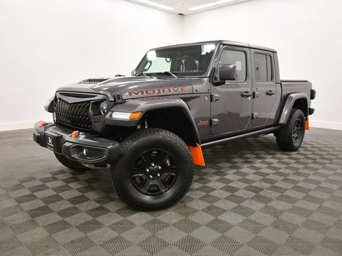 Used 2020 Jeep Gladiator Mojave AWD/4WD image 2