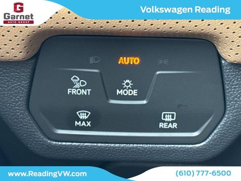 Certified 2024 Volkswagen Atlas Cross Sport SEL R-Line image 31