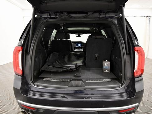 Used 2021 GMC Yukon Denali w/ Denali Premium Package image 7