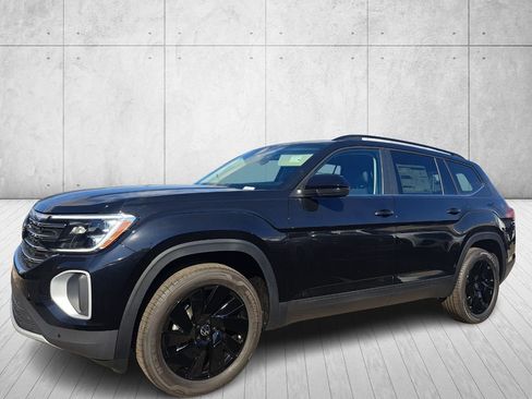 New 2026 Volkswagen Atlas SE FWD image 7