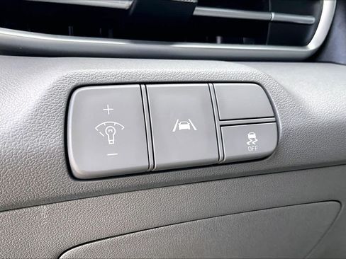 Used 2022 Hyundai Elantra SEL w/ Preferred Accessory Package FWD image 30