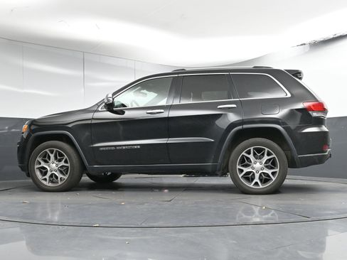Used 2020 Jeep Grand Cherokee Limited w/ Luxury Group II image 29