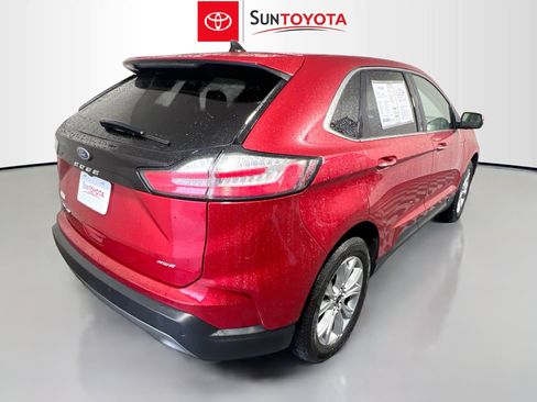 Used 2023 Ford Edge Titanium image 4