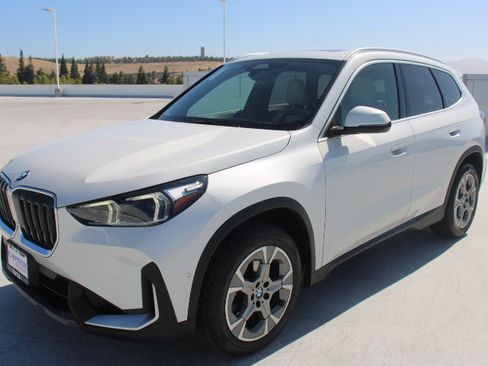 Used 2023 BMW X1 xDrive28i w/ Convenience Package AWD/4WD image 6