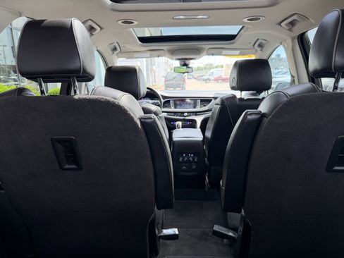 Used 2021 Buick Enclave Avenir w/ Avenir Technology Package AWD/4WD image 12