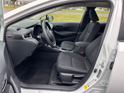 Used 2023 Toyota Corolla LE FWD image 25