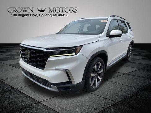 Used 2023 Honda Pilot Elite image 8