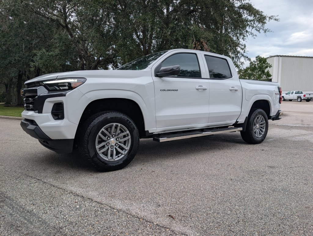 New 2026 Chevrolet Colorado LT w/ LT Convenience Package AWD/4WD image 3