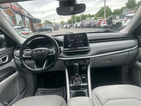 Used 2022 Jeep Compass Latitude w/ Convenience Group FWD image 13