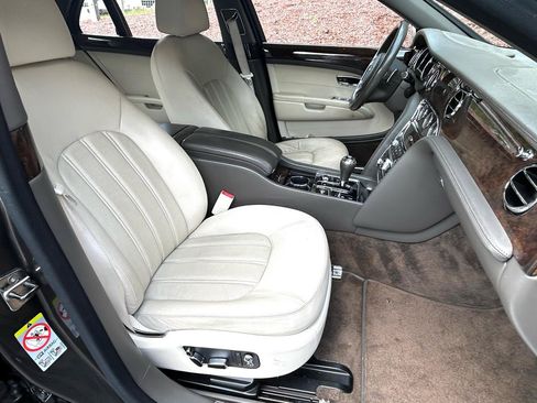 Used 2011 Bentley Mulsanne RWD image 11