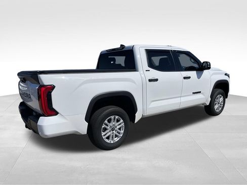 Used 2023 Toyota Tundra SR5 w/ SR5 Convenience Package AWD/4WD image 4