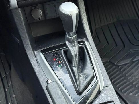 Used 2019 Toyota Corolla L image 26