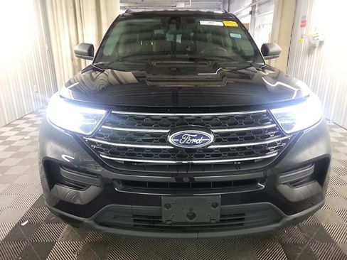 Used 2023 Ford Explorer XLT AWD/4WD image 11