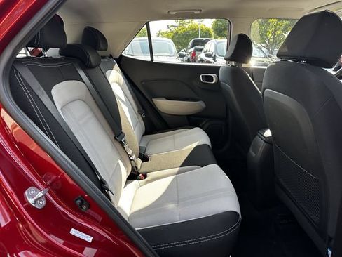 Used 2023 Hyundai Venue SEL FWD image 36