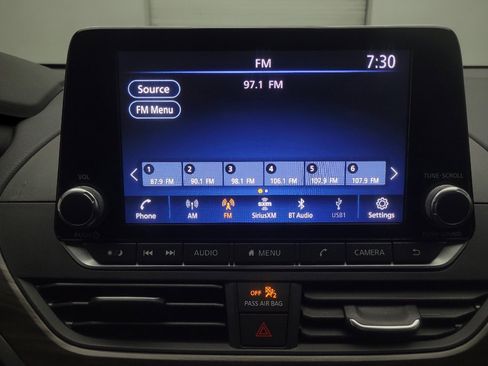 Used 2024 Nissan Altima 2.5 SV image 25