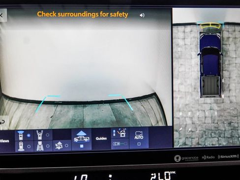 Used 2024 Toyota Tundra Limited AWD/4WD image 37