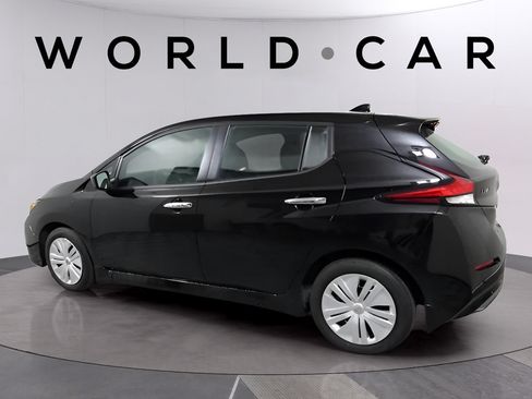 Used 2025 Nissan Leaf S FWD image 9