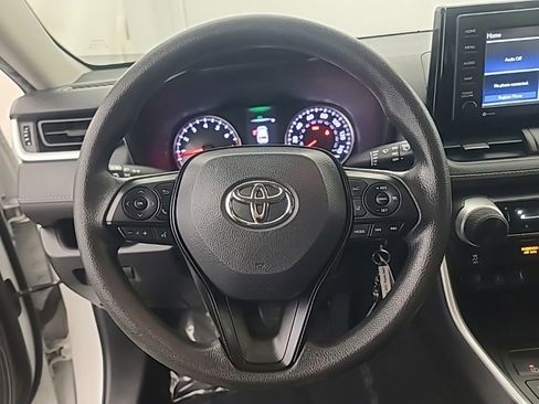 Used 2021 Toyota RAV4 LE FWD image 31