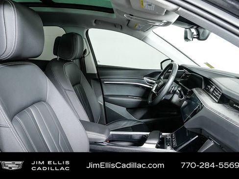 Used 2021 Audi e-tron Premium image 23