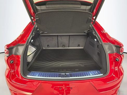 Certified 2025 Porsche Cayenne GTS AWD/4WD image 27