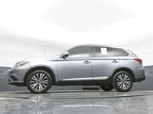 Used 2020 Mitsubishi Outlander SEL AWD/4WD image 37