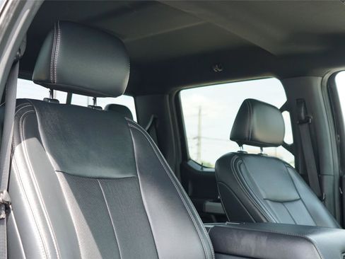 Used 2022 Ford F250 Lariat w/ Lariat Ultimate Package AWD/4WD image 29