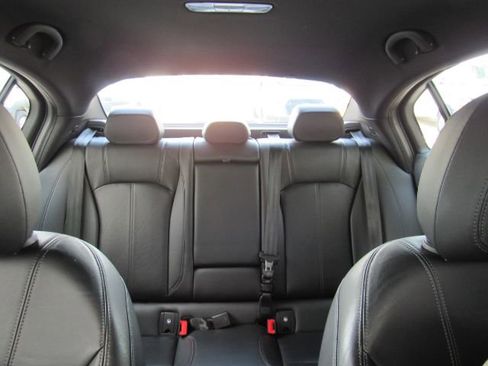 Used 2023 Alfa Romeo Giulia Sprint image 34