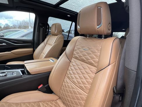 Used 2021 Cadillac Escalade Premium Luxury w/ Driver Assist Tech Package image 16