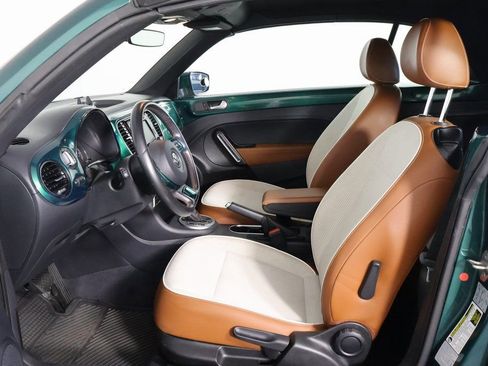 Used 2017 Volkswagen Beetle 1.8T S image 10