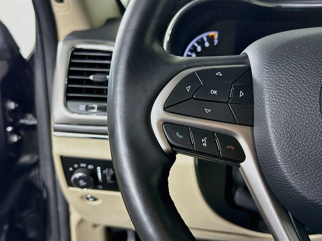Used 2020 Jeep Grand Cherokee Limited AWD/4WD image 22
