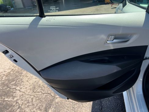 Used 2020 Toyota Corolla LE w/ Carpet Mat Package (TMS) FWD image 25
