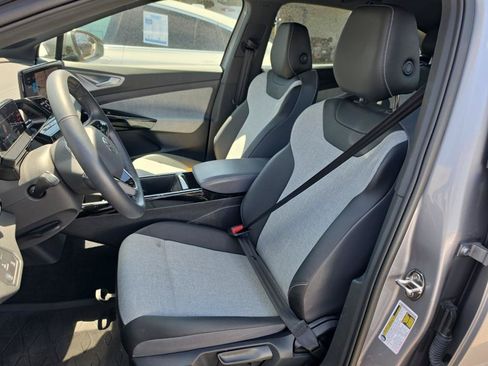 Certified 2023 Volkswagen ID.4 Pro RWD image 9