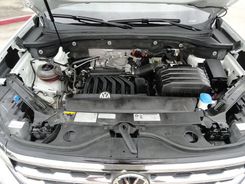 Used 2020 Volkswagen Atlas Cross Sport SE FWD image 27